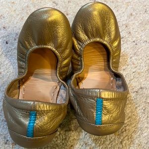 Yikes by Gavrieli | Gold w/turquoise accent | Size 6